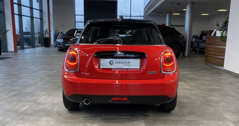 MINI Cooper cena 66900 przebieg: 62400, rok produkcji 2018 z Sianów małe 379
